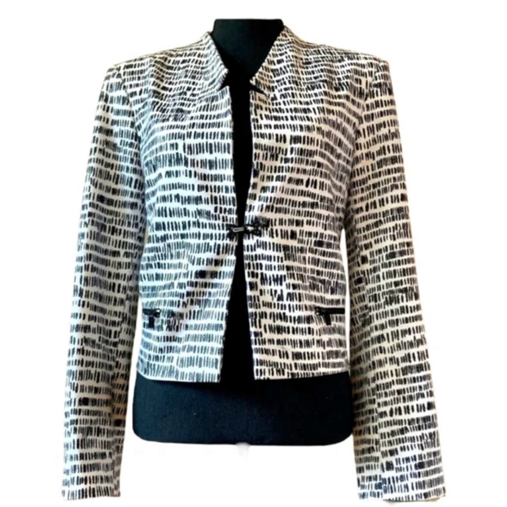Calvin Klein Monochrome Women's Blazer - Picture 8 of 8